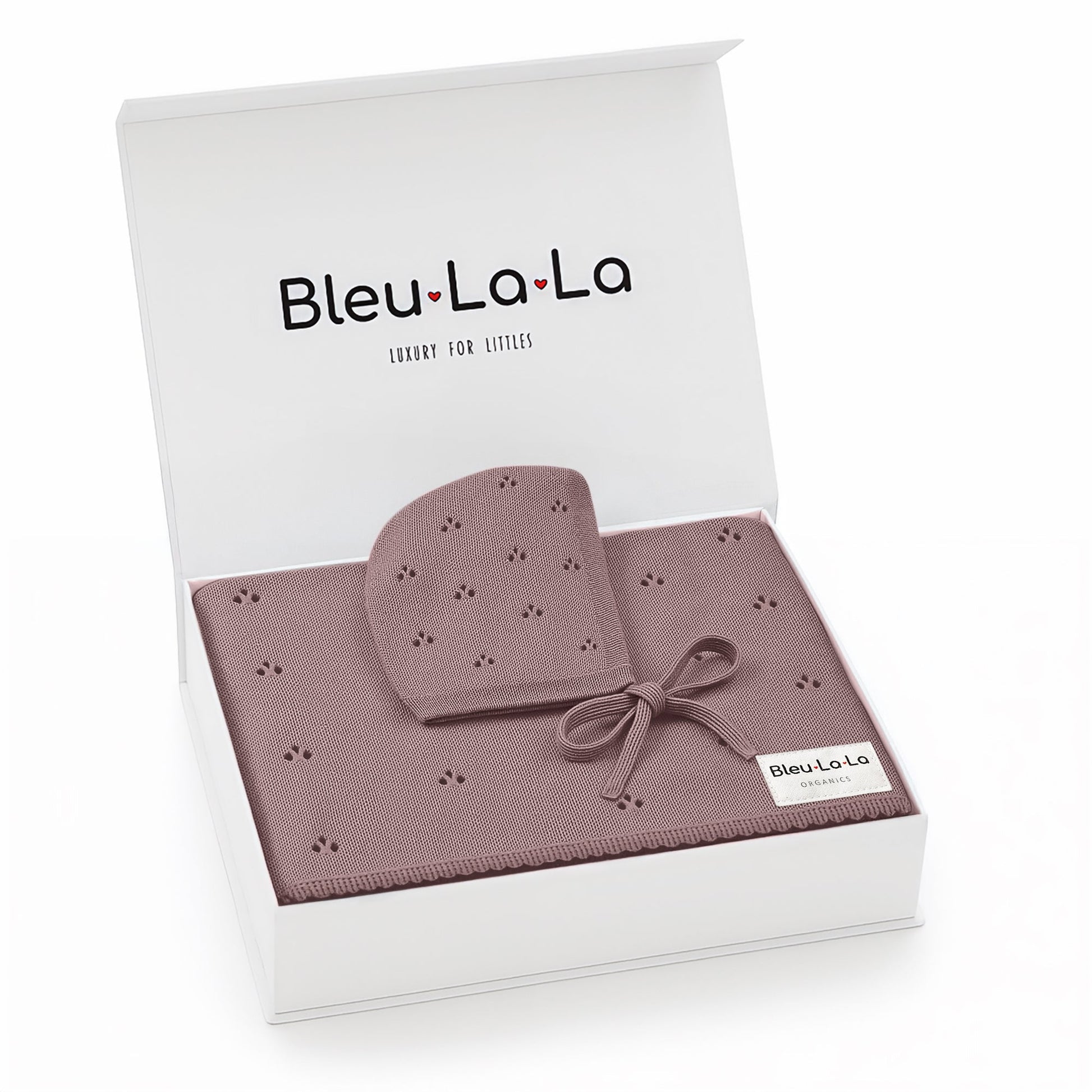 Bleu La La baby set with hat and blanket in a box on a white background